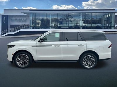 2026 Lincoln Navigator Premiere