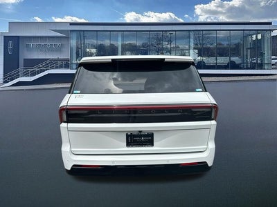 2026 Lincoln Navigator Premiere