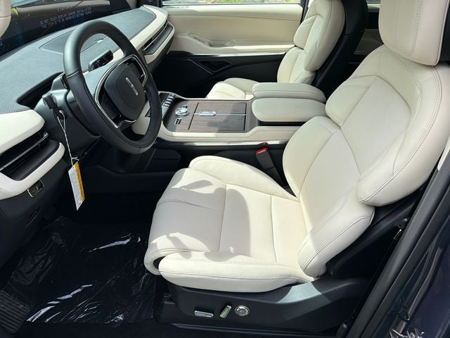 2027 Lincoln Navigator Premiere
