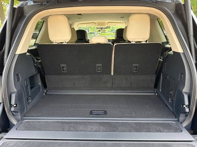 2027 Lincoln Navigator Premiere