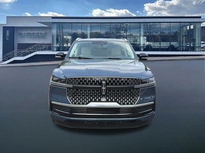 2027 Lincoln Navigator Premiere