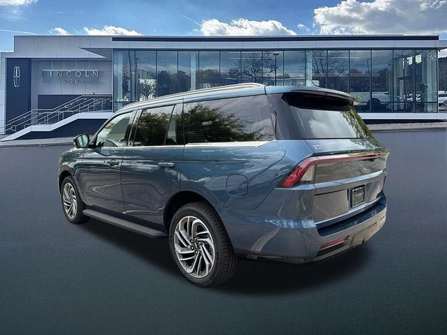 2027 Lincoln Navigator Premiere