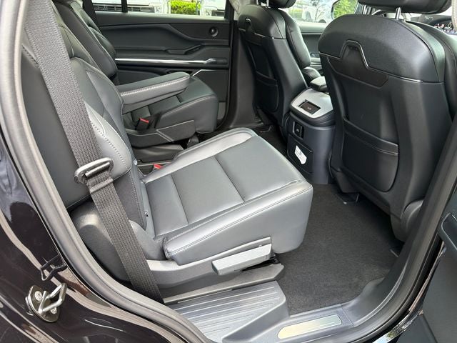 2027 Lincoln Navigator Premiere
