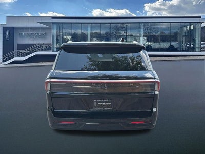 2027 Lincoln Navigator Premiere