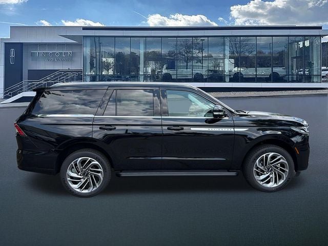 2027 Lincoln Navigator Premiere