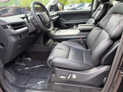 2027 Lincoln Navigator Premiere