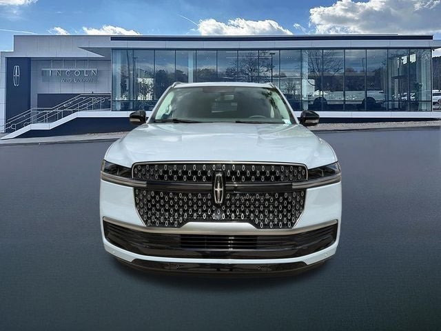 2027 Lincoln Navigator Premiere