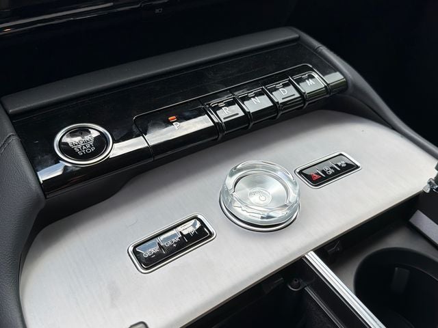 2027 Lincoln Navigator Premiere