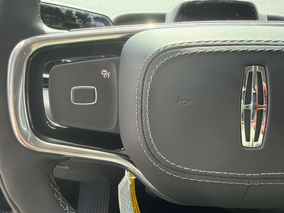 2027 Lincoln Navigator Premiere