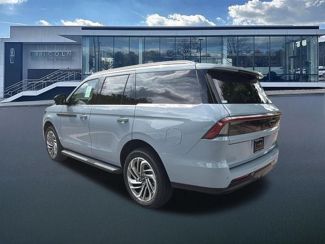 2027 Lincoln Navigator Premiere