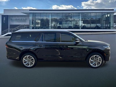 2026 Lincoln Navigator L Reserve