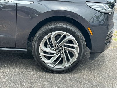 2026 Lincoln Navigator L Reserve