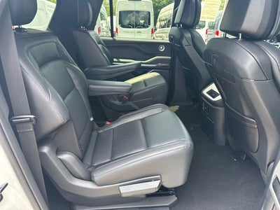 2026 Lincoln Navigator L Reserve