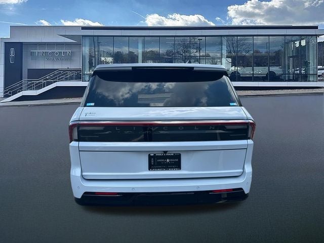 2026 Lincoln Navigator L Reserve