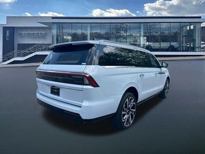 2026 Lincoln Navigator L Reserve