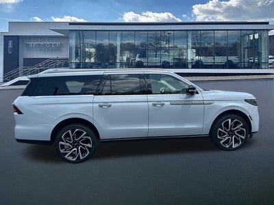 2026 Lincoln Navigator L Reserve