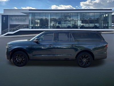 2026 Lincoln Navigator L Reserve