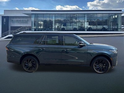 2026 Lincoln Navigator L Reserve