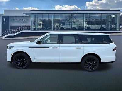 2027 Lincoln Navigator L Reserve