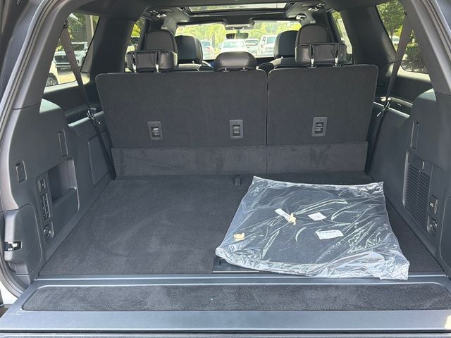 2027 Lincoln Navigator L Reserve