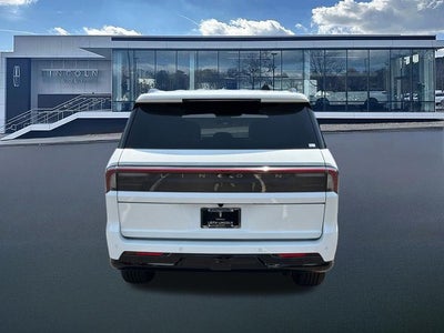 2027 Lincoln Navigator L Reserve