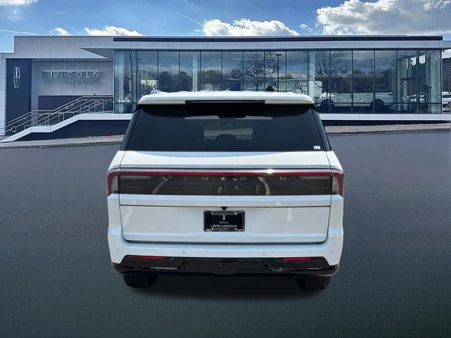 2027 Lincoln Navigator L Reserve