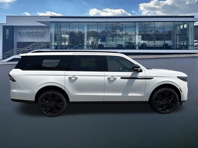 2027 Lincoln Navigator L Reserve