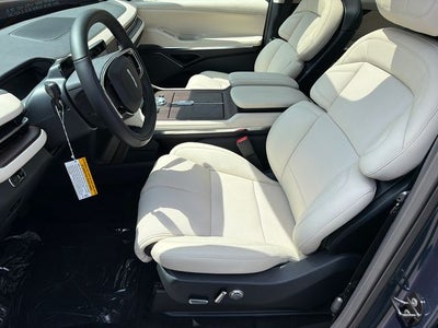 2027 Lincoln Navigator L Reserve