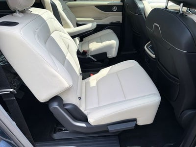 2027 Lincoln Navigator L Reserve