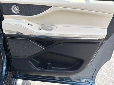 2027 Lincoln Navigator L Reserve