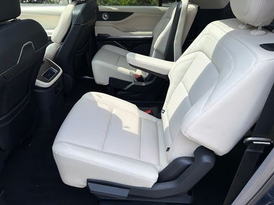 2027 Lincoln Navigator L Reserve