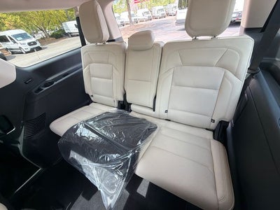 2027 Lincoln Navigator L Reserve
