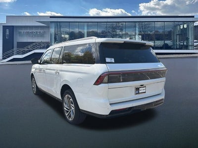 2027 Lincoln Navigator L Reserve