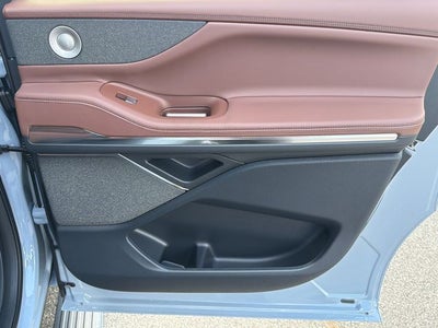 2027 Lincoln Navigator L Reserve