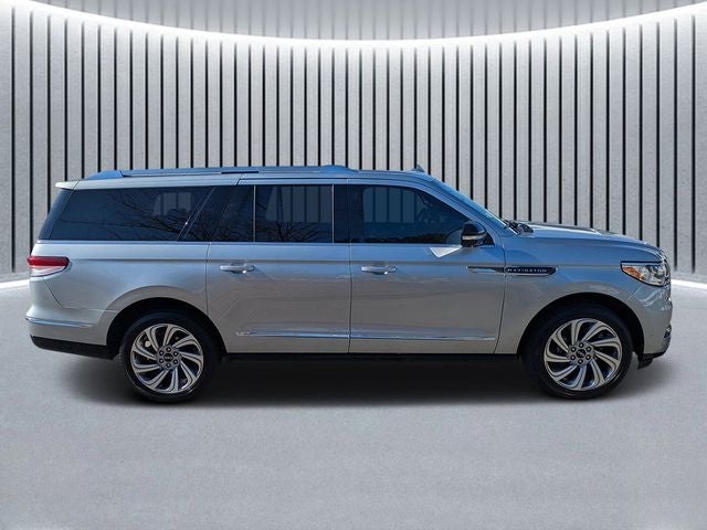 2022 Lincoln Navigator L L Reserve