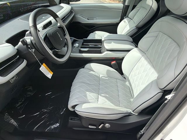 2027 Lincoln Navigator L Black Label