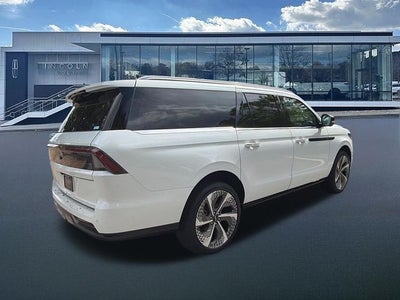 2027 Lincoln Navigator L Black Label