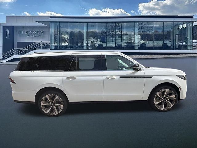 2027 Lincoln Navigator L Black Label