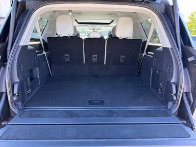 2027 Lincoln Navigator L Black Label