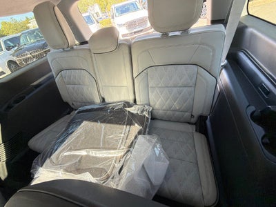 2027 Lincoln Navigator L Black Label