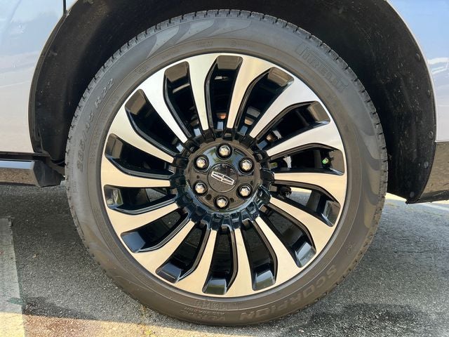 2023 Lincoln Navigator L Black Label