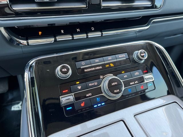 2023 Lincoln Navigator L Black Label