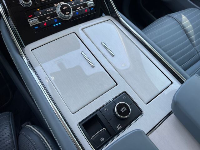 2023 Lincoln Navigator L Black Label
