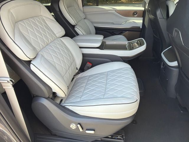 2026 Lincoln Navigator L Black Label