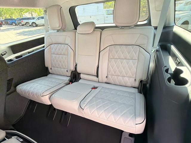 2026 Lincoln Navigator L Black Label