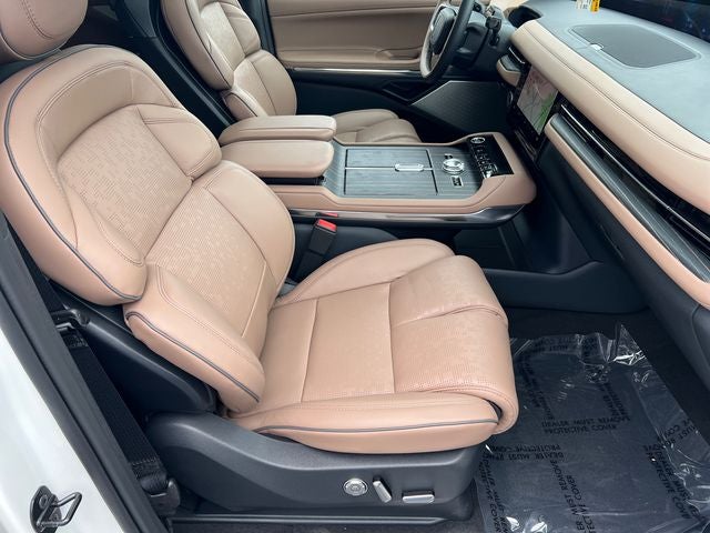 2027 Lincoln Navigator L Black Label