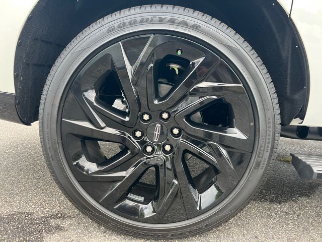 2027 Lincoln Navigator L Black Label
