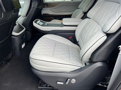 2027 Lincoln Navigator L Black Label