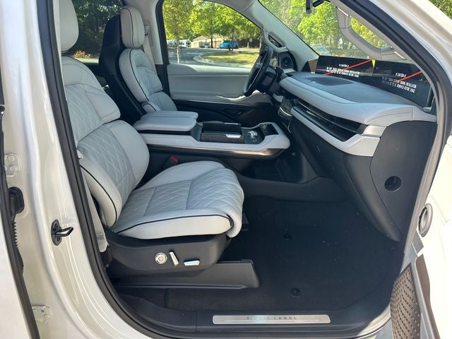 2026 Lincoln Navigator L Black Label