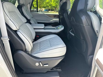 2026 Lincoln Navigator L Black Label